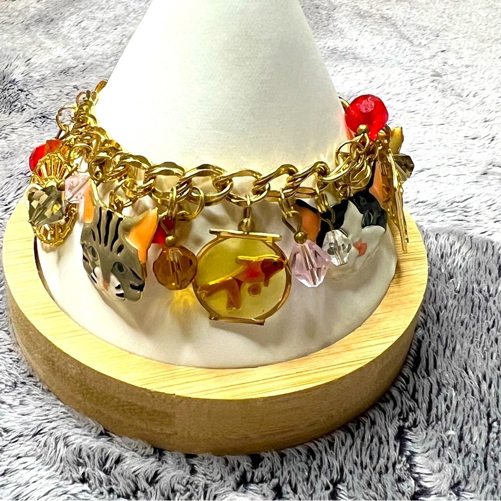 Lunch At The Ritz 2go A Cat’s Life Charm Bracelet Gold Tone Enamel